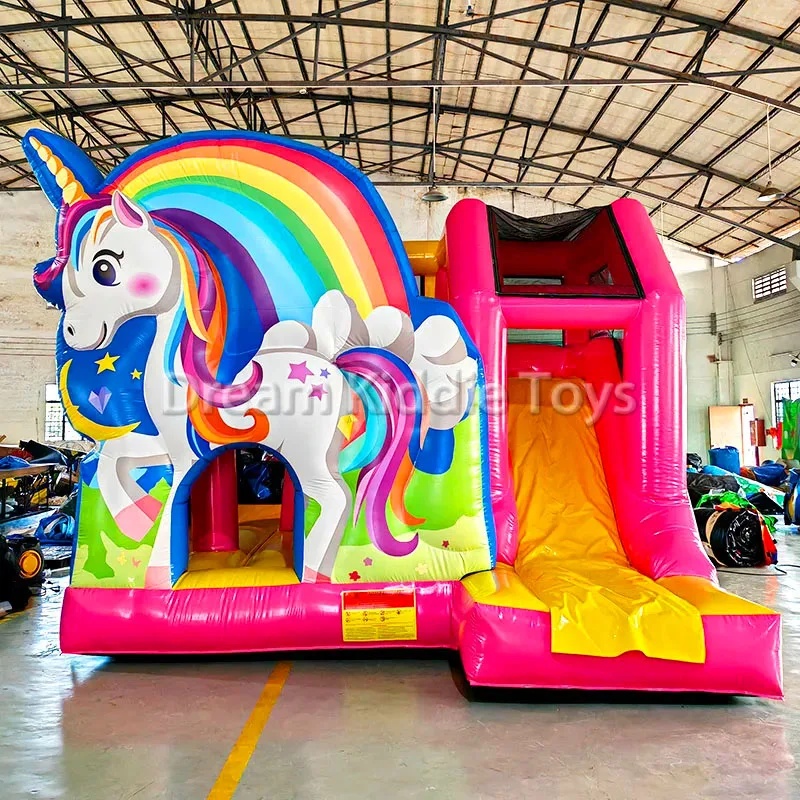 Outdoor Adventure Kids Party - Nadmuchiwany zamek jednorożec z tęczowym motywem,